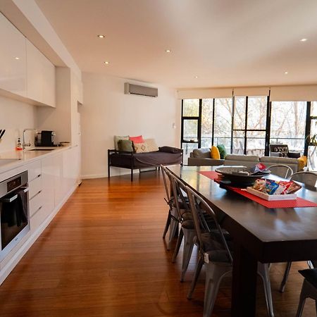 Large Executive 3 Bedroom Yarralumla エクステリア 写真