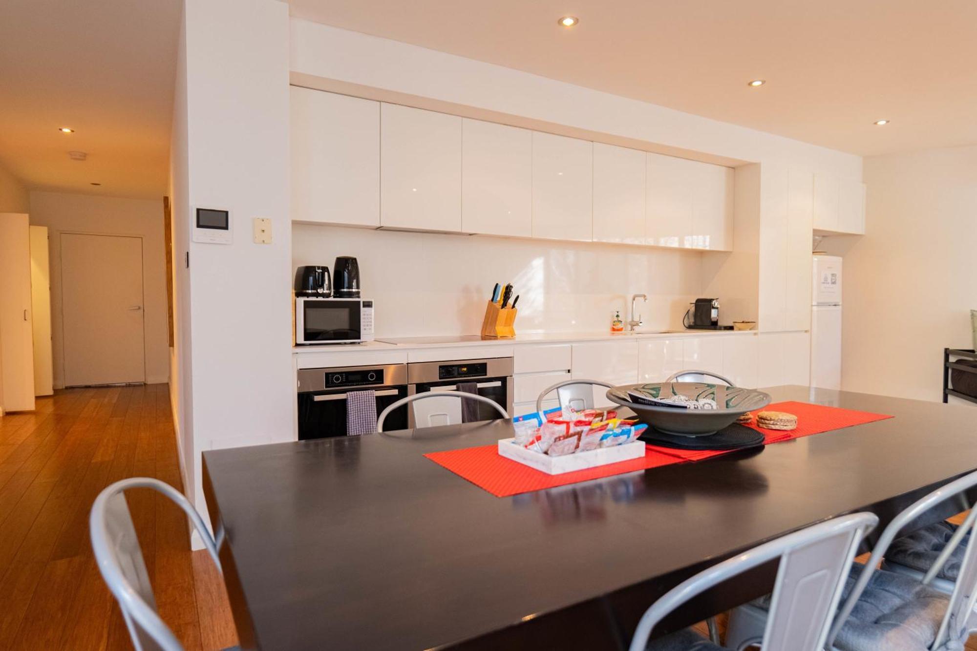 Large Executive 3 Bedroom Yarralumla エクステリア 写真